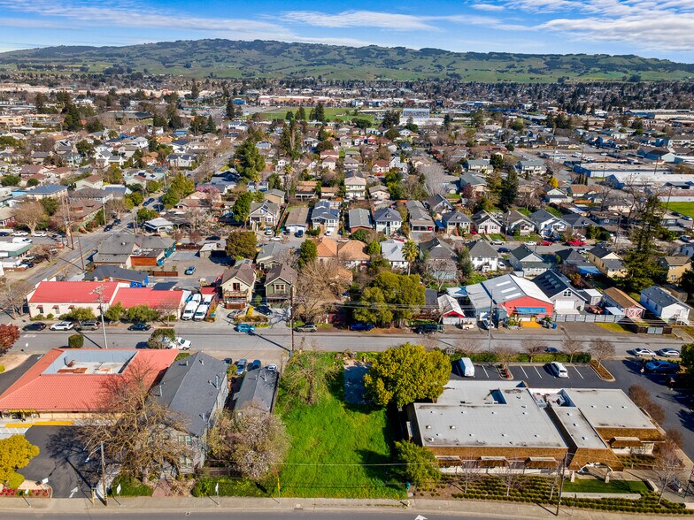 More Photos Of 315 Lakeville St, Petaluma Land For Sale
