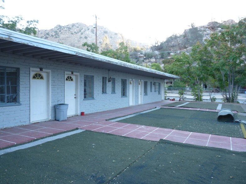 Primary Photo Of 12041 Sierra Way, Kernville Apartments For Sale