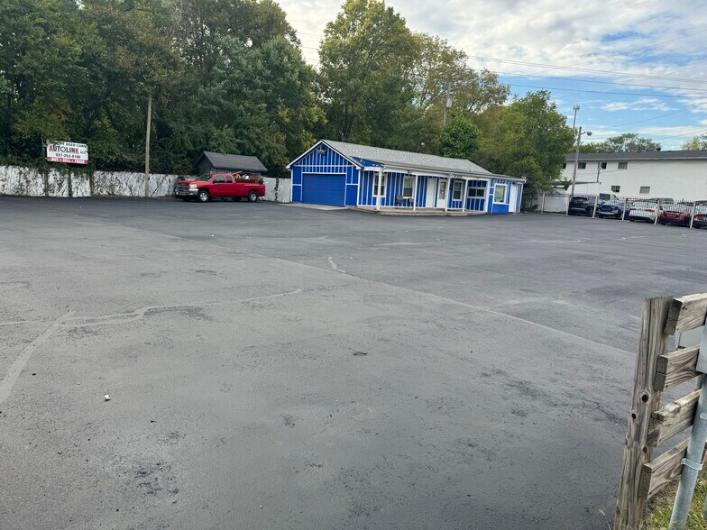 More Photos Of 5115 N Dixie Dr, Dayton Auto Dealership For Lease