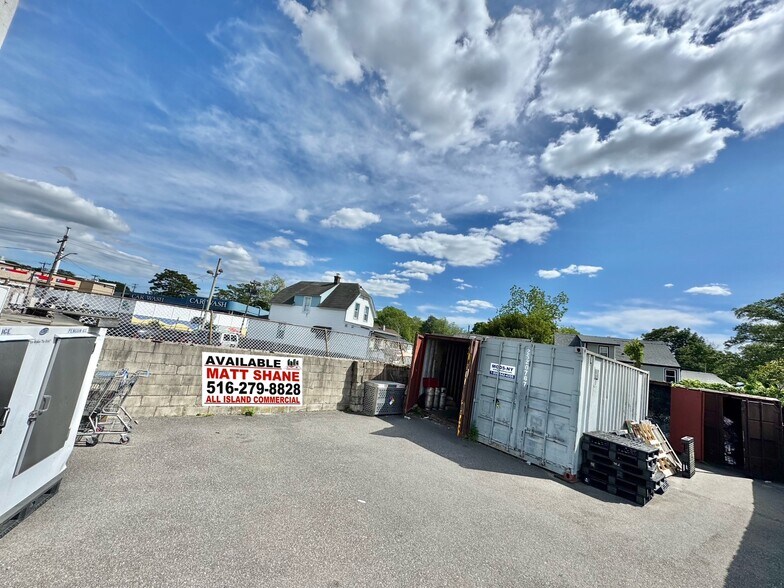 More Photos Of 926 Nassau Rd, Uniondale Freestanding For Sale