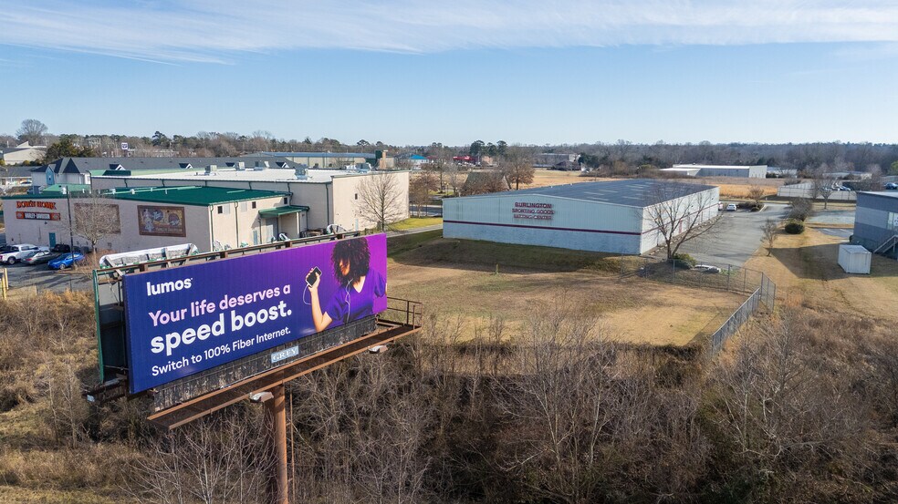 More Photos Of 2233 W Hanford Rd, Burlington Freestanding For Sale