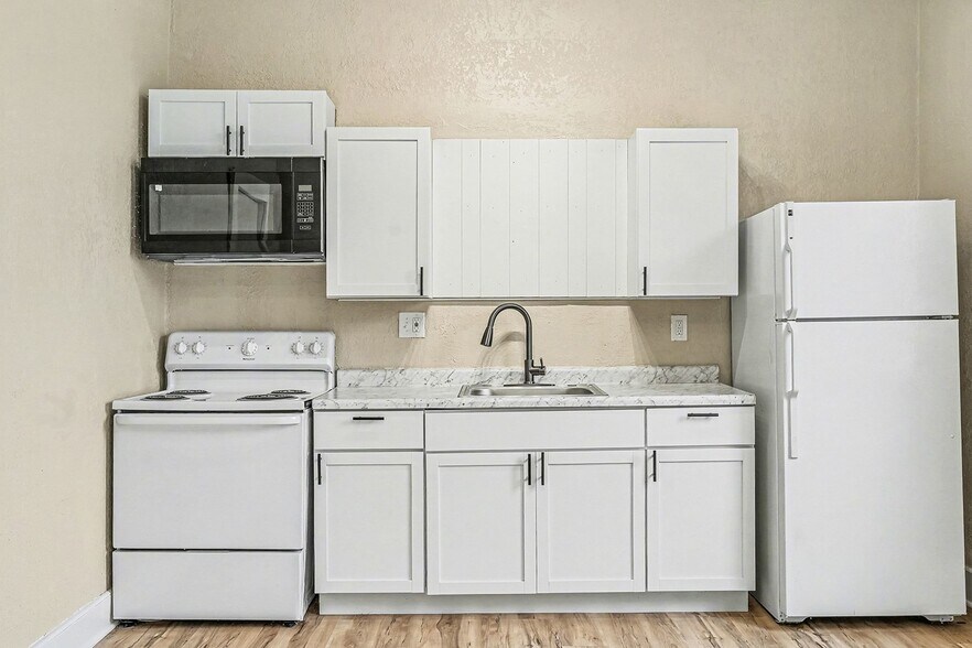 More Photos Of 1302 Faraon St, Saint Joseph Office For Sale