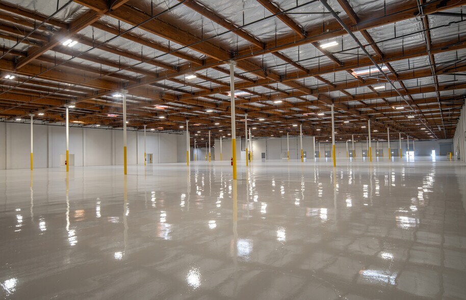 More Photos Of 5 Marconi, Irvine Manufacturing For Lease