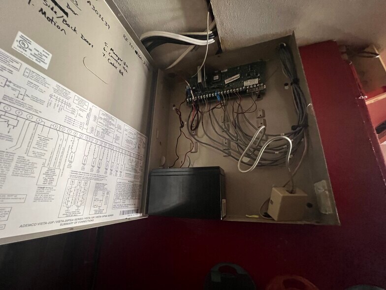 More Photos Of 3450 Demetropolis Rd, Mobile Restaurant For Sale