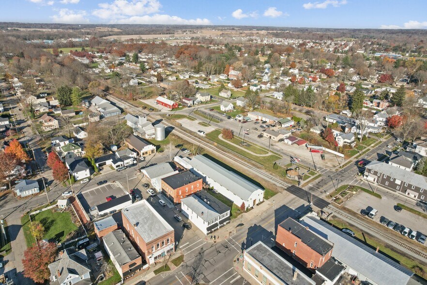 More Photos Of 14 W Depot St, Pataskala Showroom For Sale