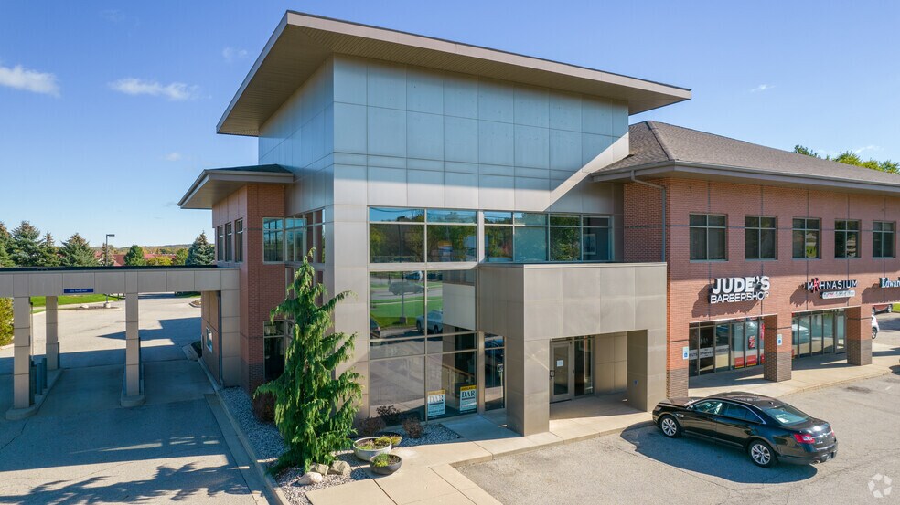 More Photos Of 5020 Beltline Ave NE, Grand Rapids Office Residential For Lease