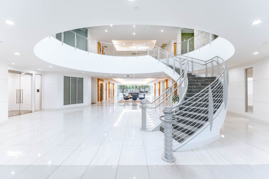 More Photos Of 6100 Tennyson Pky, Plano Unknown For Lease