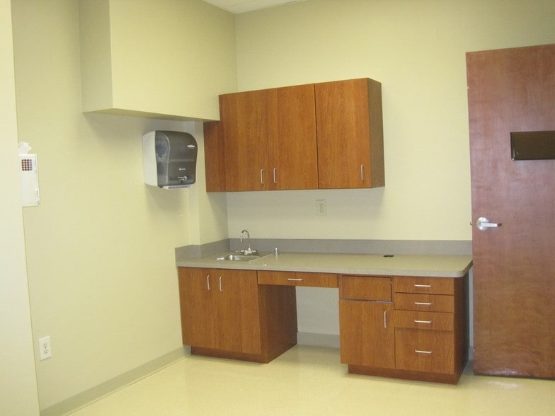 More Photos Of 134 Ansley Dr, Dahlonega Medical For Lease