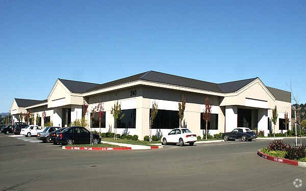 More Photos Of 435-445 Devlin Rd, Napa Research And Development For Lease