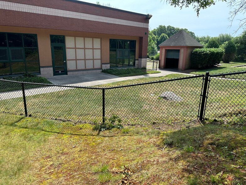 More Photos Of 51 Technology Way, West Greenwich Research And Development For Lease