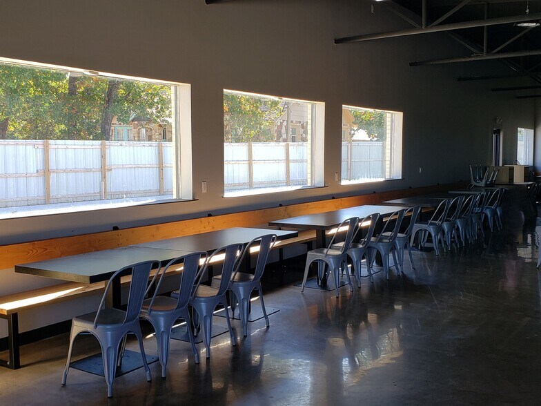 More Photos Of 229 Heritage, Lone Grove Fast Food For Sale