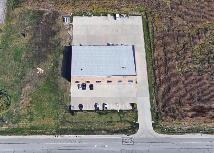 More Photos Of 9154 Woodend Rd, Edwardsville Flex For Lease