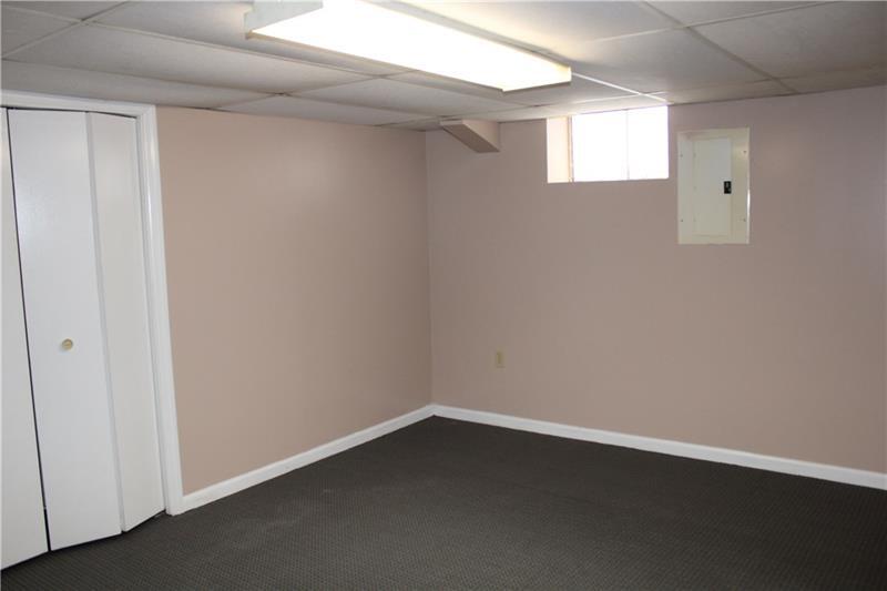 More Photos Of 2725 Leechburg Rd, Lower Burrell Office Residential For Lease