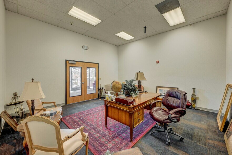 More Photos Of 634 Ryland St, Reno Office For Sale