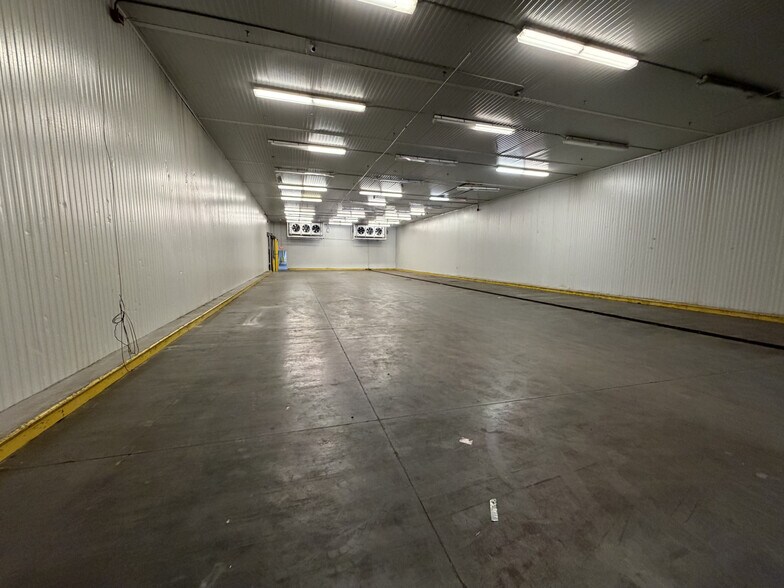 More Photos Of 2996 Hanson St, Fort Myers Warehouse For Lease