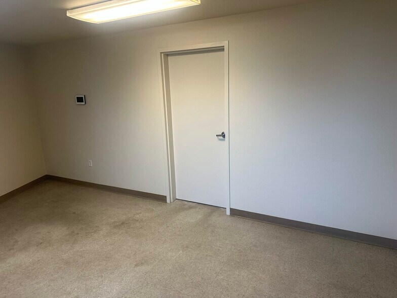 More Photos Of 1465 Atlanta Ct, Turlock Warehouse For Lease