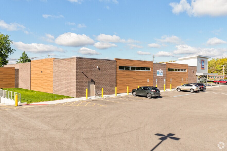 More Photos Of 1229 Holiday Blvd, Monroe Storefront For Lease