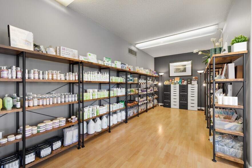 More Photos Of 1675 Rollins Rd, Burlingame Light Manufacturing For Sale