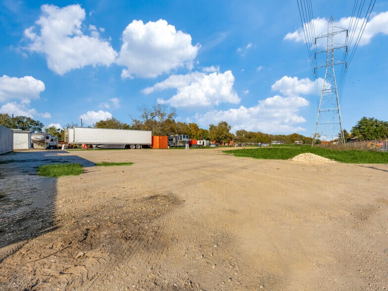 More Photos Of 14732 Bulverde Rd, San Antonio Warehouse For Sale
