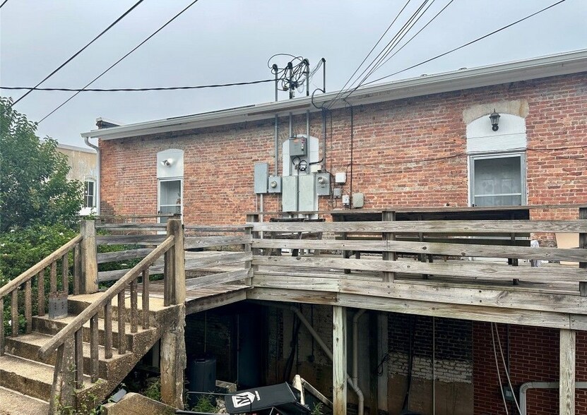 More Photos Of 118 W Commerce St, Greenville Storefront Retail Residential For Sale