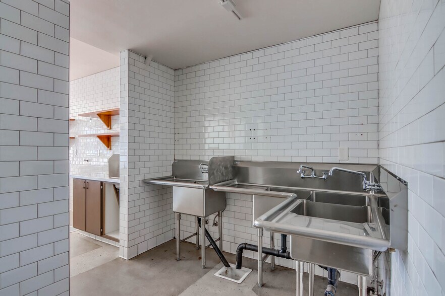 More Photos Of 6526-6530 El Cajon Blvd, San Diego Unknown For Lease