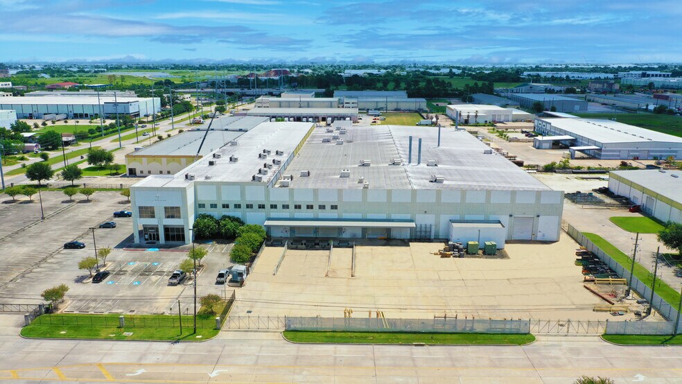More Photos Of 5650 Brittmoore Rd, Houston Manufacturing For Sale