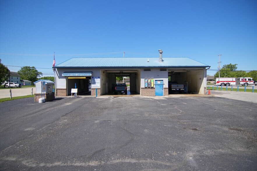More Photos Of 353 Main St, Onsted Carwash For Sale