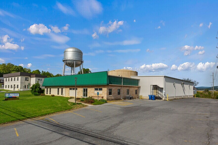 More Photos Of 13963 Timber Way, Timberville Office For Lease