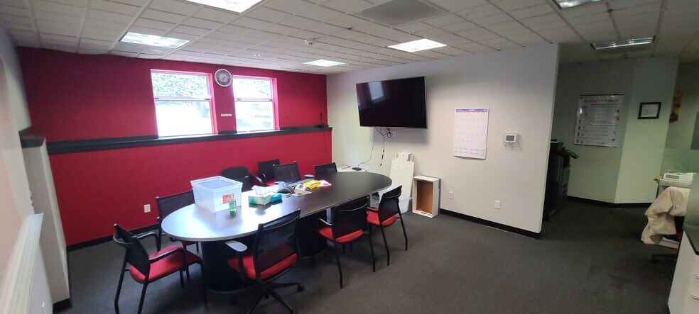 More Photos Of 7300 Healdsburg Ave, Sebastopol Office For Sale