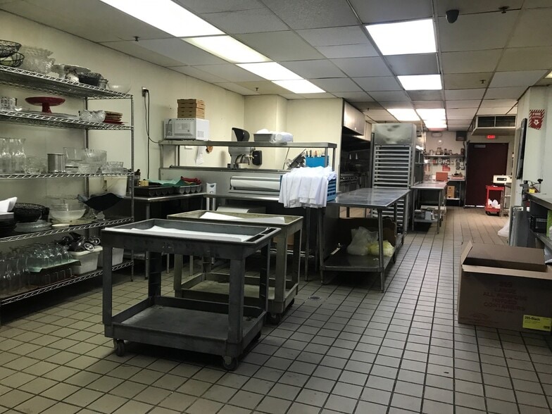 More Photos Of 2651 W Jefferson, Trenton Restaurant For Lease