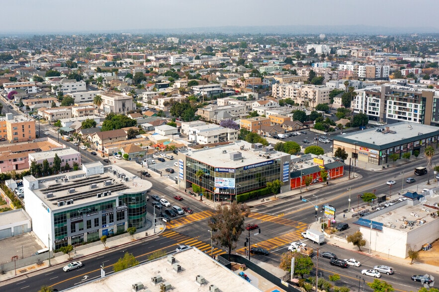 More Photos Of 3000 W Olympic Blvd, Los Angeles Medical For Lease