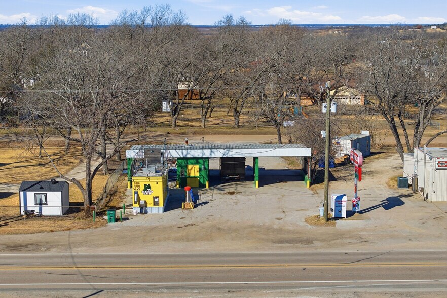 Primary Photo Of 703 Avenue E, Moody Specialty For Sale