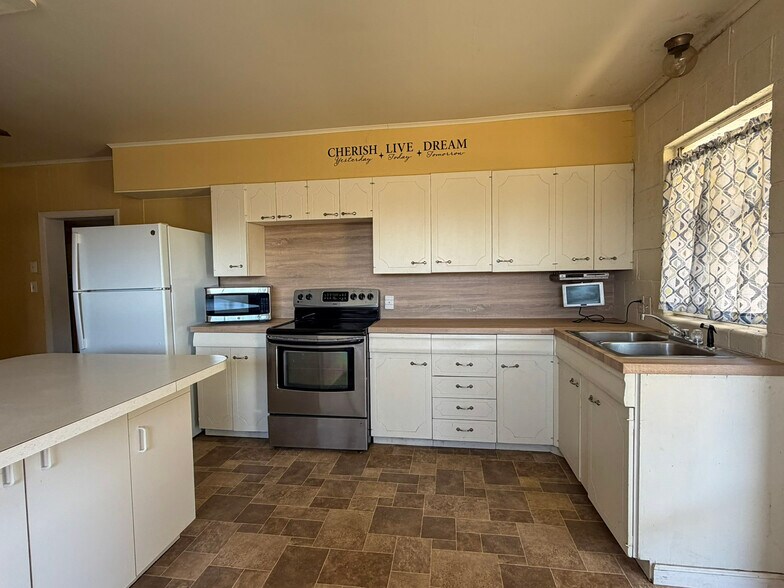 More Photos Of 1115 N Cleveland St, Enid Land For Sale