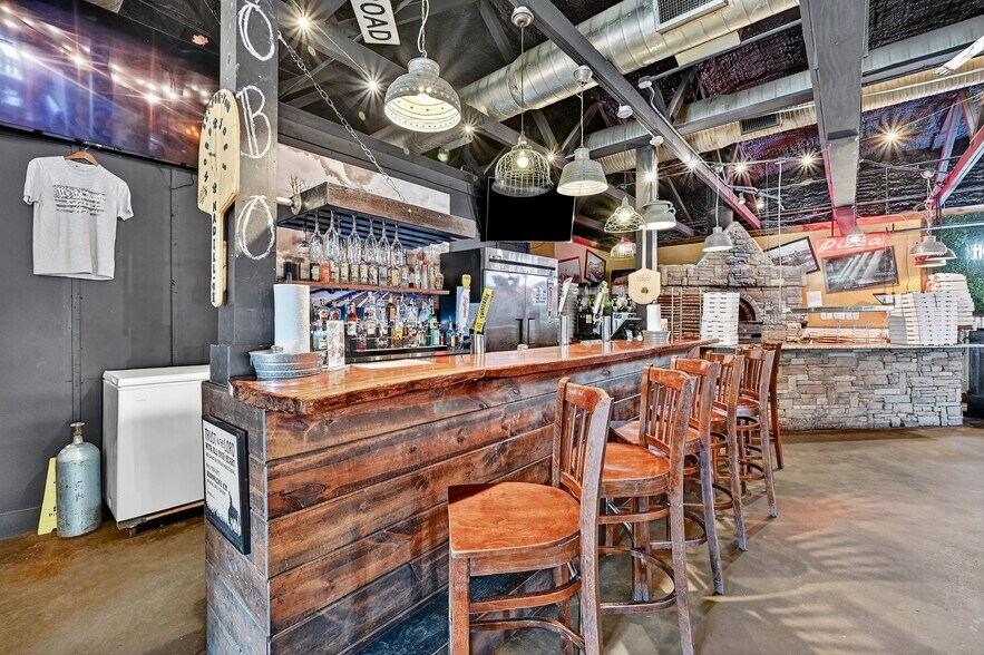 More Photos Of 301 N 1st St, Madill Restaurant For Sale