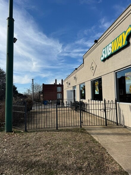 More Photos Of 2253 S Grand Blvd, Saint Louis Freestanding For Lease