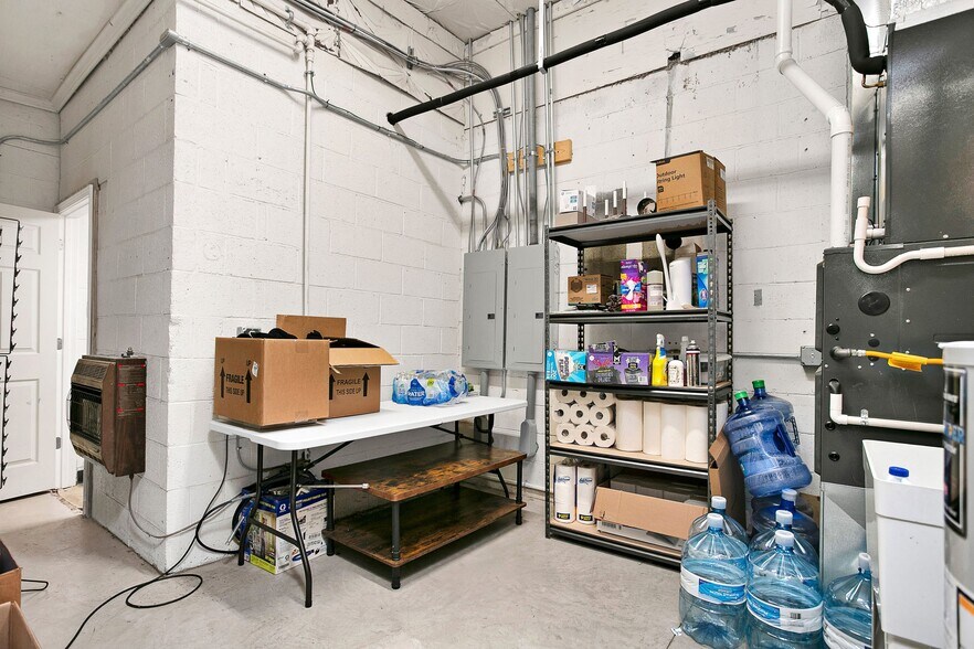 More Photos Of 120 M.L.K. ave, Lebanon Bar For Sale