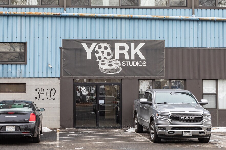 More Photos Of 34-02 Laurel Hill Blvd, Maspeth Warehouse For Lease