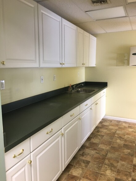 More Photos Of 1440 Conchester Hwy, Garnet Valley Medical For Lease