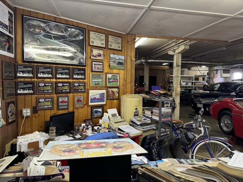 More Photos Of 46 Jefferson St, Brookville Storefront Retail Residential For Sale