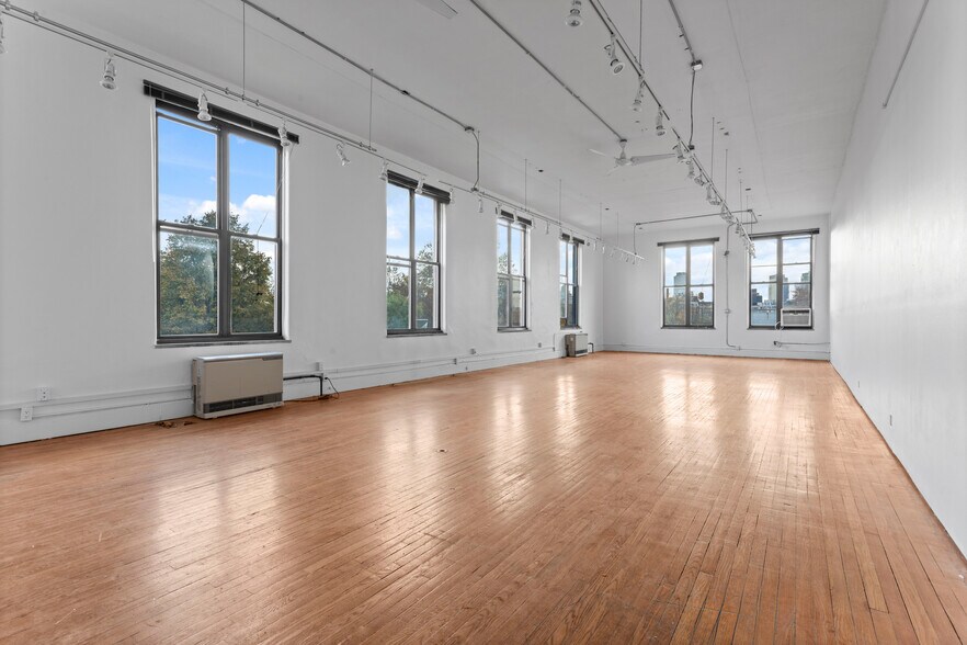 More Photos Of 51-55 Nassau Ave, Brooklyn Loft Creative Space For Lease