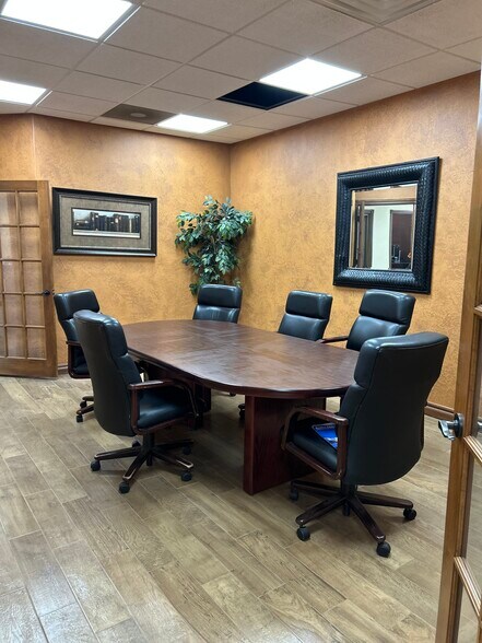 More Photos Of 4404 NW Cache Rd, Lawton Unknown For Lease