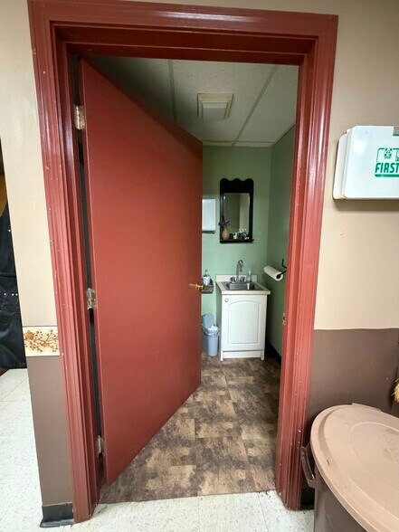 More Photos Of 40-82 N Main St, Pascoag Unknown For Lease
