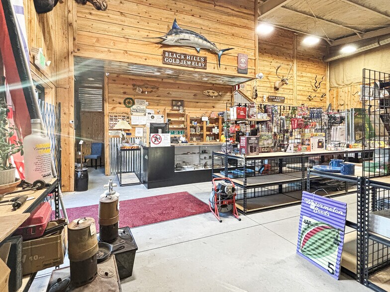 More Photos Of 350-352 E Bridge St, Hotchkiss Office For Lease