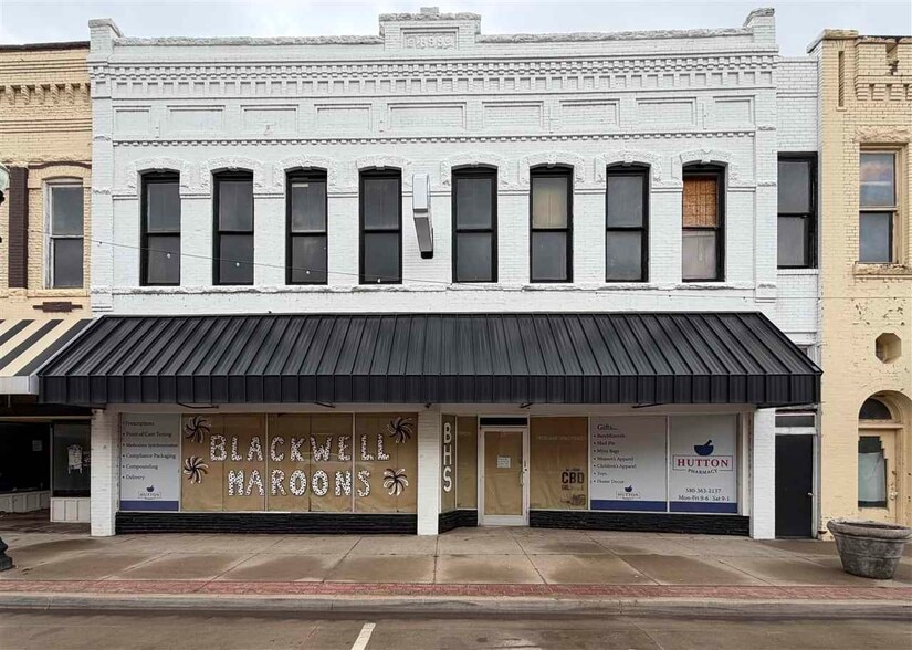 Primary Photo Of 119 N Main St, Blackwell Storefront For Sale
