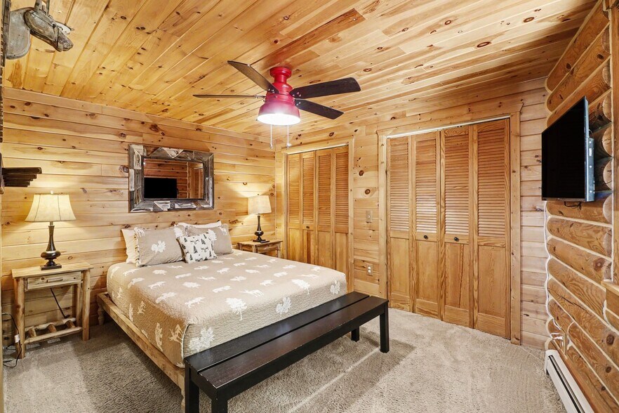 More Photos Of 6926 Aarwood Trail NW, Rapid City Hotel For Sale