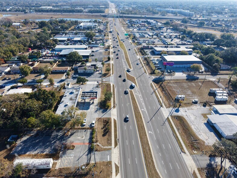 More Photos Of 8431-8433 E Colonial Dr, Orlando Service Station For Lease