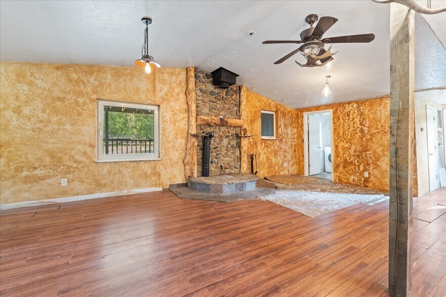 More Photos Of 3427 Old Richardson Hwy, North Pole Warehouse For Sale