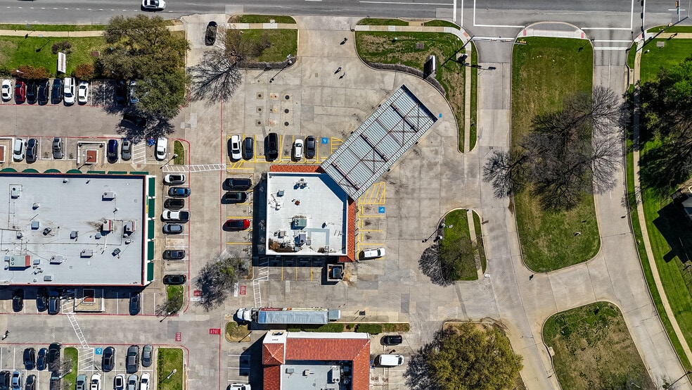 More Photos Of 5401 N Macarthur Blvd, Irving Convenience Store For Sale