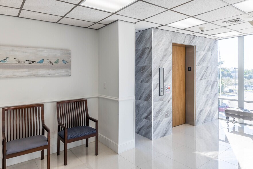 More Photos Of 2161 E Commercial Blvd, Fort Lauderdale Medical For Lease