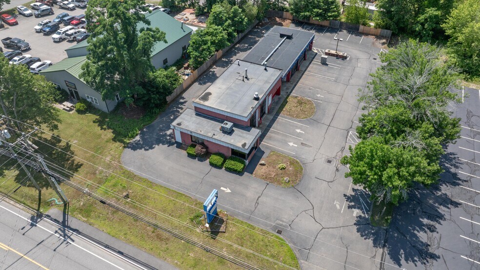 More Photos Of 386 Daniel Webster Hwy, Merrimack Auto Repair For Lease
